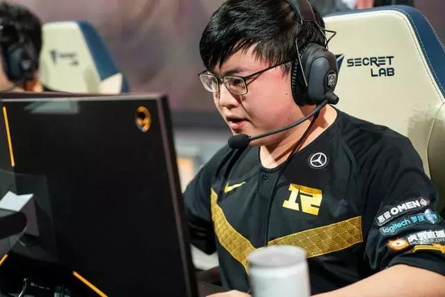 Uzi连续二十场比赛得分超过比赛规则变更，独行侠不断突破！再创辉煌时刻-九游体育官网