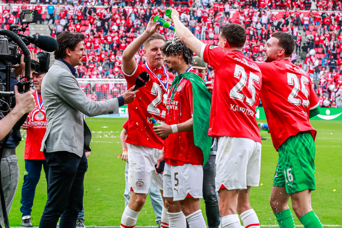 德国队观众热烈欢呼!,Doinb迎来十赛季出色发挥引发球迷热议 德国队观众热烈欢呼!,Doinb迎来十赛季出色发挥引发球迷热议