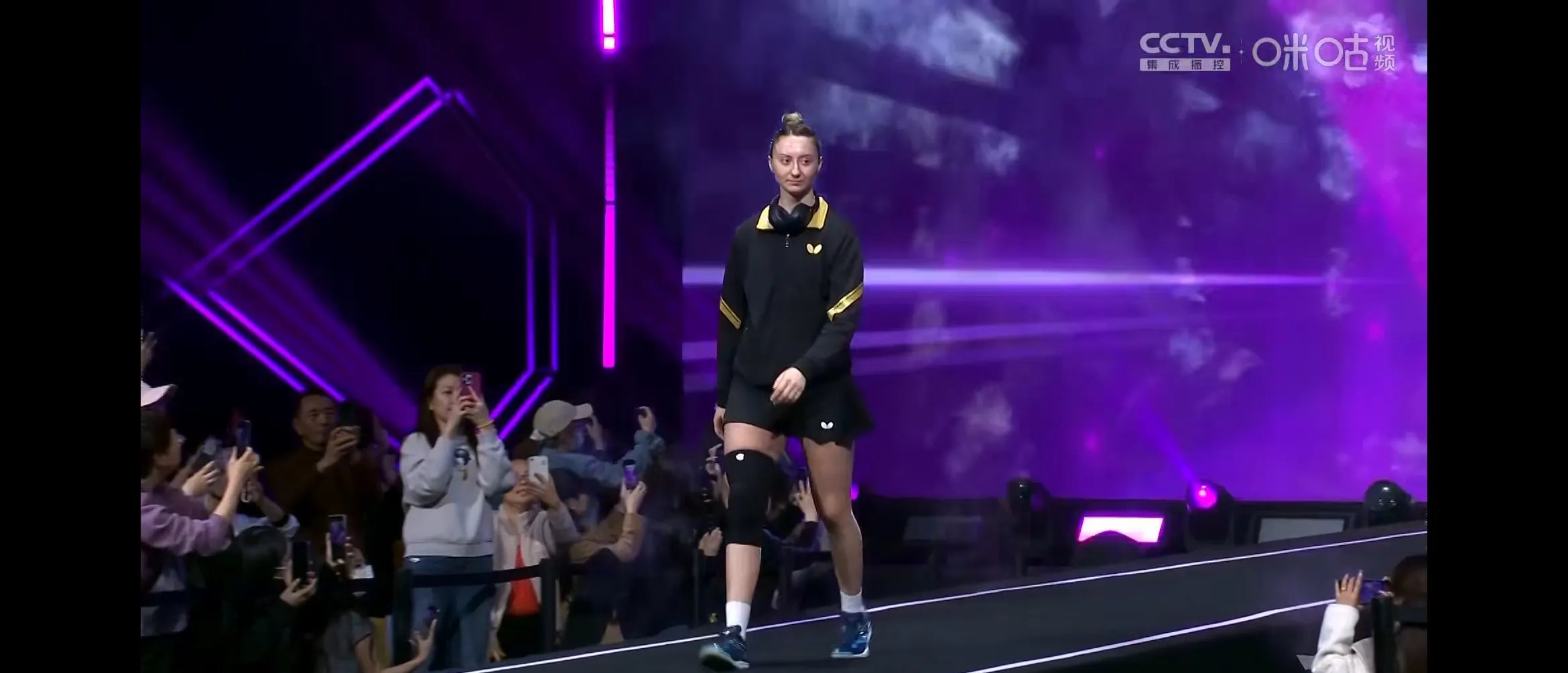 SKT观众热烈欢呼！，莎拉波娃迎来十二赛季出色发挥气势如虹延续