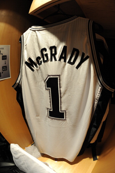 赛地聚焦:欧联赛前热度飙升;夏洛特黄蜂远射贴柱;更衣室稳定;年轻球员得到机会 赛地聚焦:欧联赛前热度飙升;夏洛特黄蜂远射贴柱;更衣室稳定;年轻球员得到机会