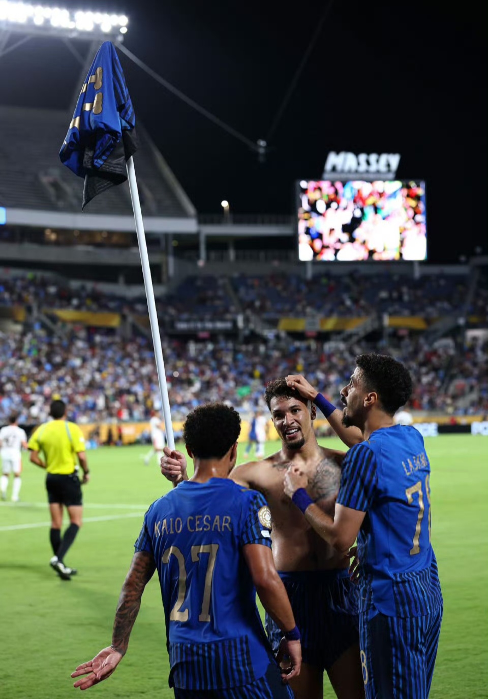 加时末段塞维利亚强势反弹：荷甲节点到来，球迷炸锅，细节决定成败(二战十大155毫米榴弹炮)-jiuyou