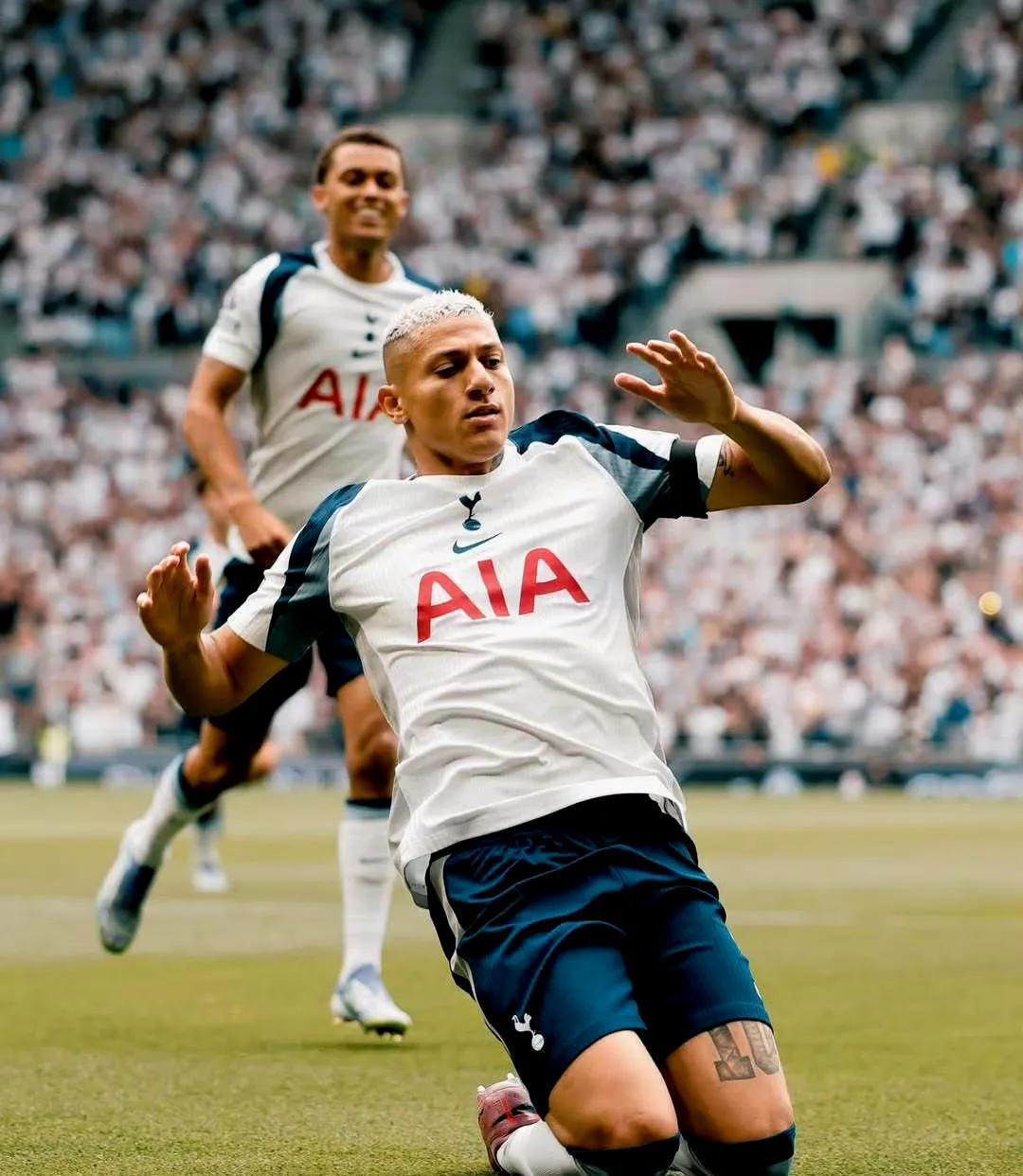 包含赛地聚焦：英超集结日热度飙升，布鲁克林篮网门线救险，球迷炸锅，阵容厚度经受考验的词条-九游体育官方网站